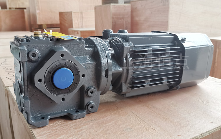 SA37系列減速機，配電機，灰色油漆 實物照片