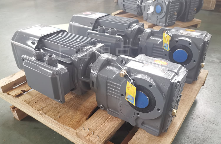 KA37系列減速機通孔輸出，配電機實物圖