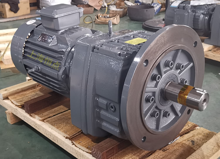 RF87減速機，立式安裝，輸入配電機，實物照片如下