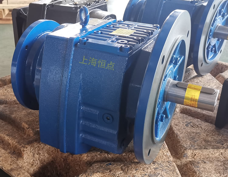 RF87減速機，輸入配法蘭B5端蓋，立式法蘭輸出，實物照片