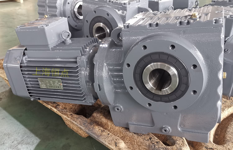 SA77系列減速機輸入配電機，輸出通孔，常用件實物圖