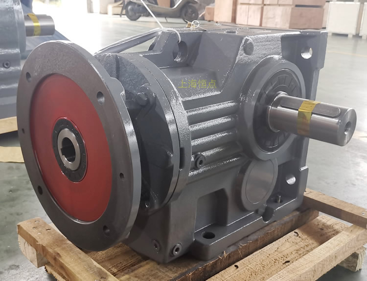 K97減速機，輸入配電機法蘭端蓋，右輸出單軸，實物圖如下